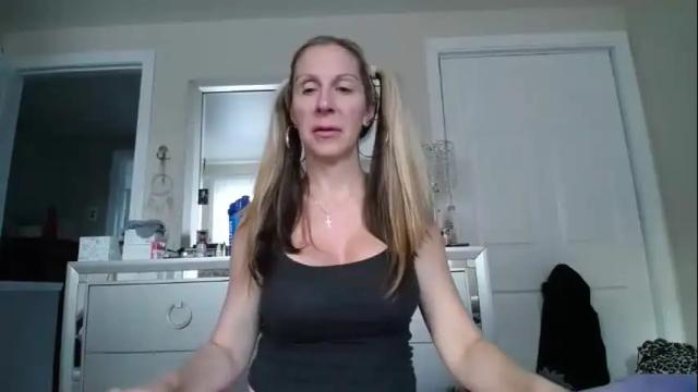 Image 2 of principessanewyork Stream on Chaturbate on 20 months ago