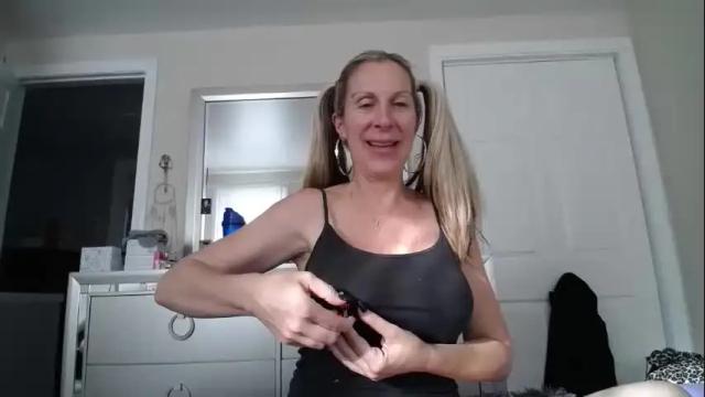 Image 4 of principessanewyork Stream on Chaturbate on 20 months ago