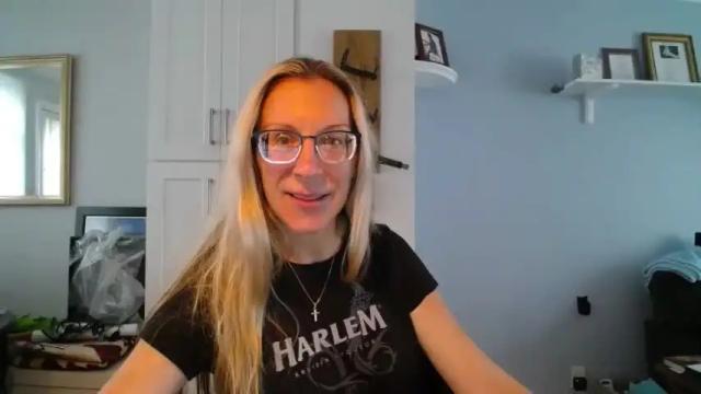 Image 3 of principessanewyork Stream on Chaturbate on 17 months ago