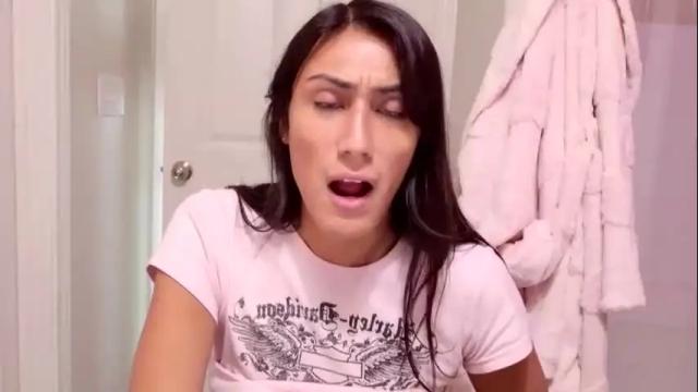 Image 2 of prinxessally Stream on Chaturbate on 2 days ago