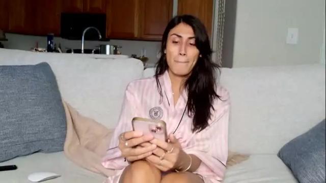 Image 12 of prinxessally Stream on Chaturbate on 5 months ago