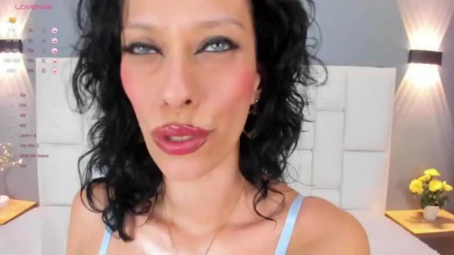 Image 7 of priscila25 Stream on Chaturbate on 16 months ago