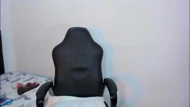 Image 12 of priscilasmiith25 Stream on Chaturbate on 5 months ago