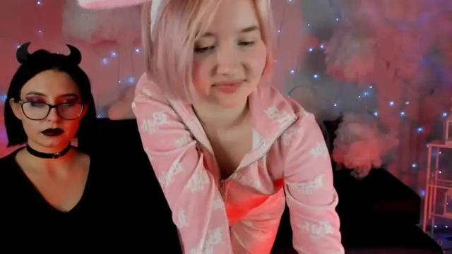 Image 12 of priscillamason Stream on Chaturbate on 25 months ago