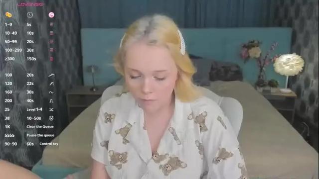 Image 2 of prrincess__jasmine Stream on Chaturbate on 17 days ago