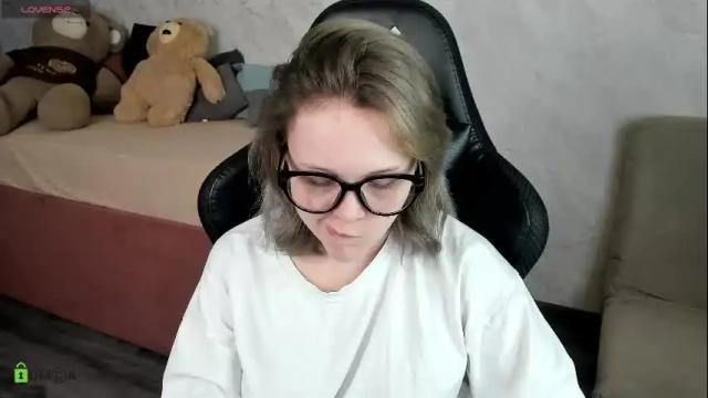 Image 6 of prrincess__jasmine Stream on Chaturbate on 13 days ago