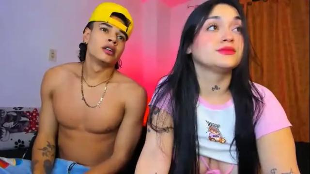Image 2 of puca_and_garu Stream on Chaturbate on 1 month ago