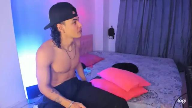Image 10 of puca_and_garu Stream on Chaturbate on 2 months ago