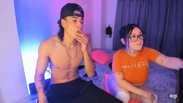 Image 4 of puca_and_garu Stream on Chaturbate on 2 months ago
