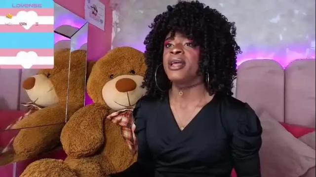 Image 3 of puca_eboony Stream on Chaturbate on 1 month ago