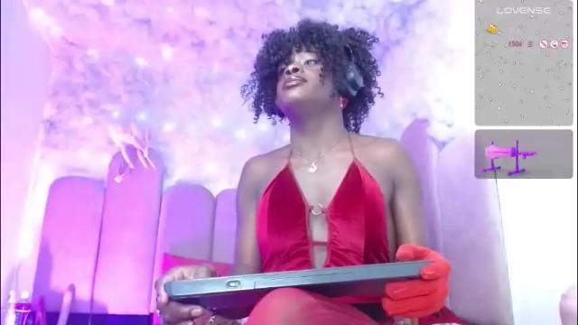 Image 4 of puca_eboony Stream on Chaturbate on 1 month ago