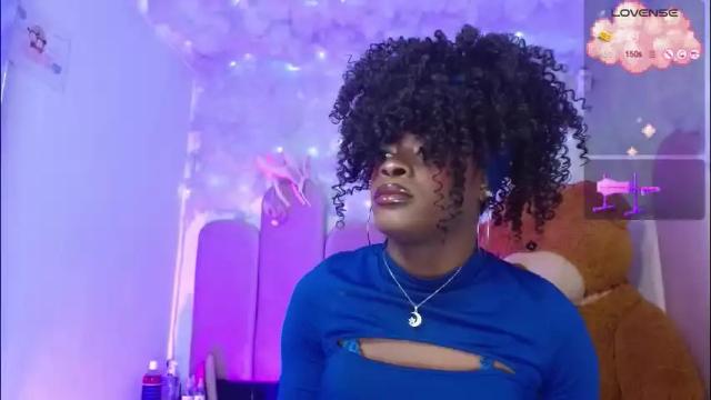 Image 2 of puca_eboony Stream on Chaturbate on 1 month ago