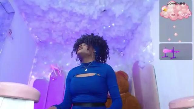 Image 3 of puca_eboony Stream on Chaturbate on 1 month ago