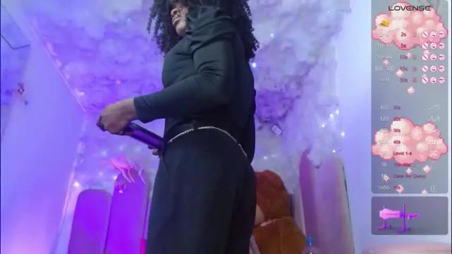 Image 2 of puca_eboony Stream on Chaturbate on 22 days ago