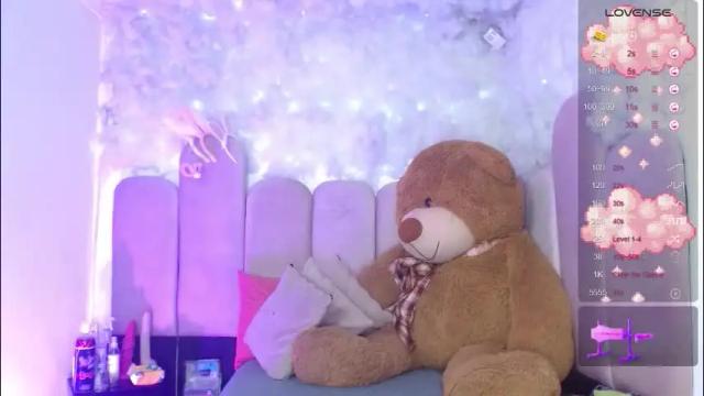 Image 3 of puca_eboony Stream on Chaturbate on 8 days ago