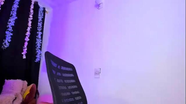 Image 12 of pucaa_ Stream on Chaturbate on 1 month ago