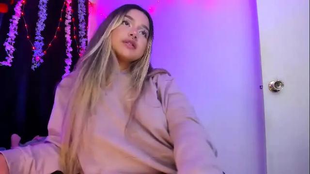 Image 2 of pucaa_ Stream on Chaturbate on 25 days ago