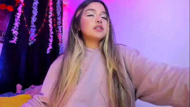 Image 6 of pucaa_ Stream on Chaturbate on 25 days ago