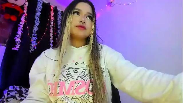 Image 2 of pucaa_ Stream on Chaturbate on 9 days ago