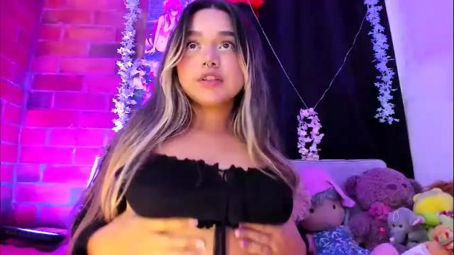 Image 7 of pucaa_ Stream on Chaturbate on 1 month ago