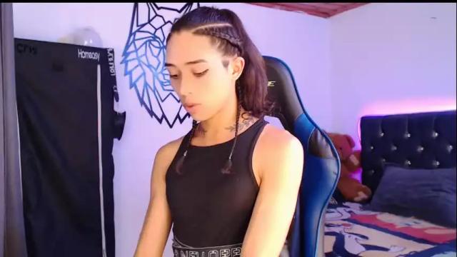 Image 2 of pupi_wolf Stream on Chaturbate on 1 month ago