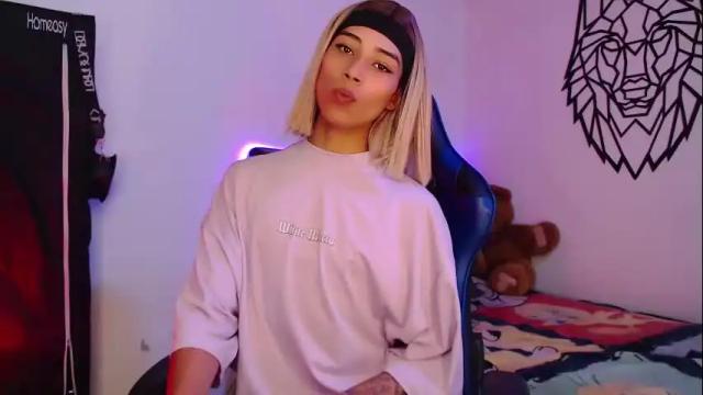 Image 2 of pupi_wolf Stream on Chaturbate on 1 month ago