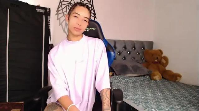 Image 3 of pupi_wolf Stream on Chaturbate on 1 month ago