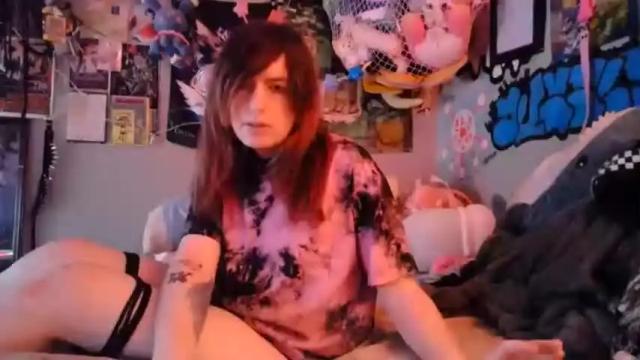 Image 3 of puppypoison Stream on Chaturbate on 16 months ago