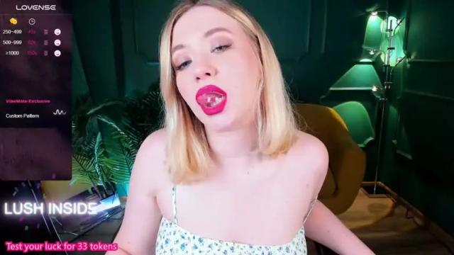 Image 2 of pure_flower_alison Stream on Chaturbate on 13 months ago