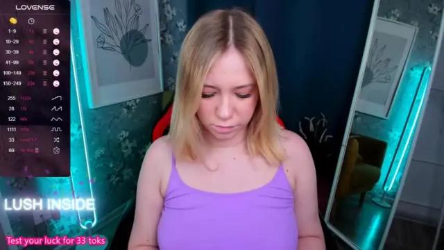 Image 7 of pure_flower_alison Stream on Chaturbate on 13 months ago