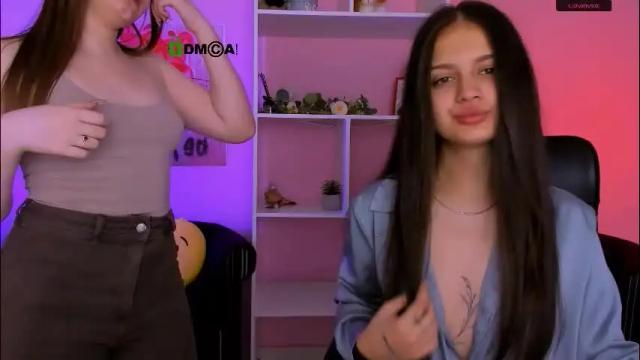Image 8 of pure_radiance Stream on Chaturbate on 1 month ago