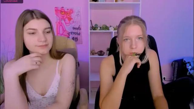 Image 2 of pure_radiance Stream on Chaturbate on 1 month ago