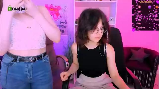 Image 7 of pure_radiance Stream on Chaturbate on 1 month ago