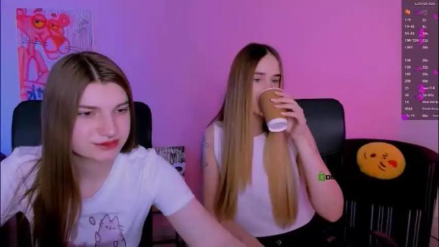 Image 2 of pure_radiance Stream on Chaturbate on 1 month ago