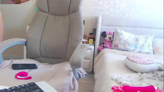 Image 4 of pureshinemarina Stream on Chaturbate on 1 month ago