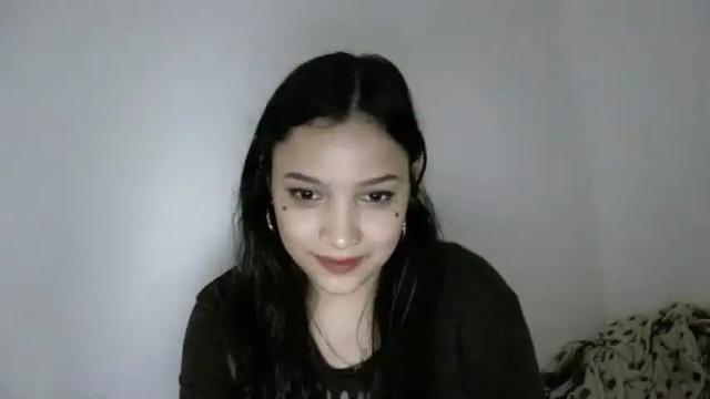 Image 2 of purple_23 Stream on Chaturbate on 17 months ago