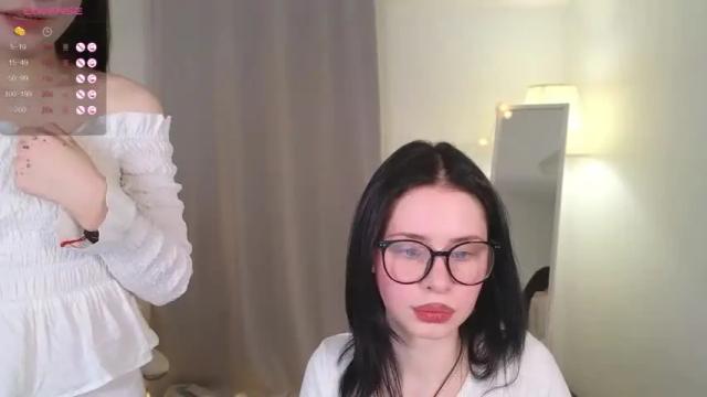 Image 3 of purple_goddess Stream on Chaturbate on 18 months ago