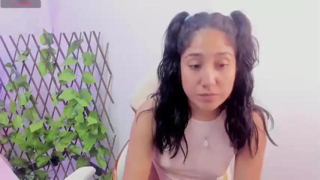 Image 12 of purple_maddie Stream on Chaturbate on 12 months ago