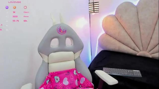 Image 11 of purple_maddie Stream on Chaturbate on 17 days ago