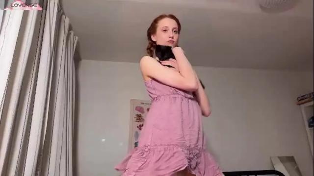 Image 8 of purplebeawer Stream on Chaturbate on 3 months ago