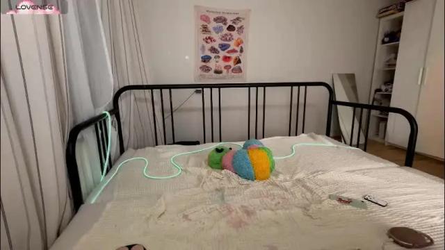 Image 2 of purplebeawer Stream on Chaturbate on 2 months ago