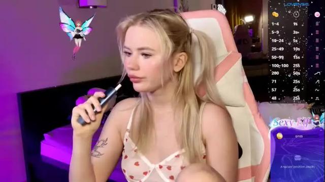 Image 2 of purr_meow Stream on Chaturbate on 1 month ago