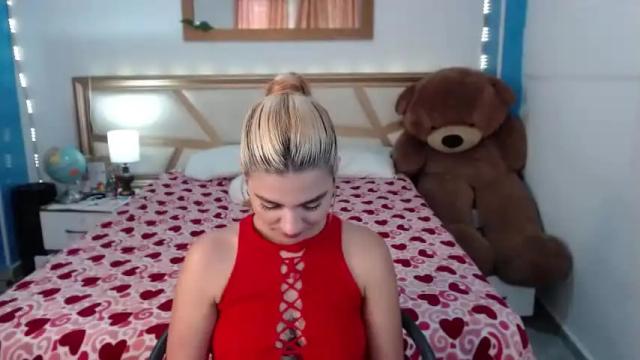 Image 2 of purrfectpetals Stream on Chaturbate on 13 months ago