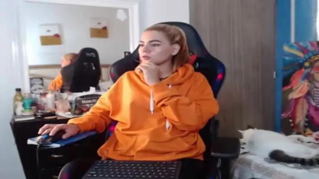 Image 12 of purrfectpetals Stream on Chaturbate on 12 months ago