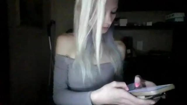 Image 7 of purrrfect_pussy24 Stream on Chaturbate on 14 months ago