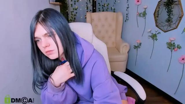 Image 2 of pussysaurus_ Stream on Chaturbate on 13 months ago