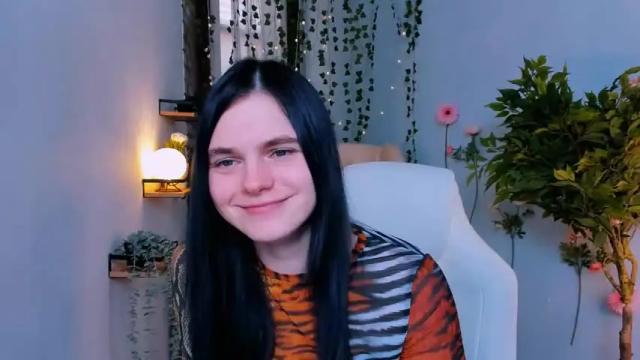Image 6 of pussysaurus_ Stream on Chaturbate on 13 months ago