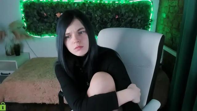 Image 3 of pussysaurus_ Stream on Chaturbate on 13 months ago