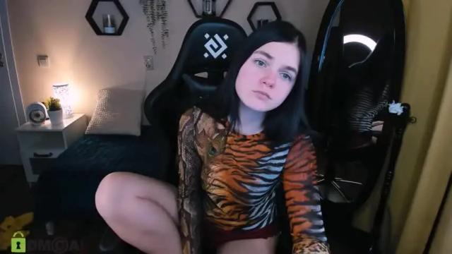 Image 4 of pussysaurus_ Stream on Chaturbate on 12 months ago
