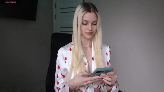 Thumbnail 2, qeeensgambit's Stream at Chaturbate, 14 months ago